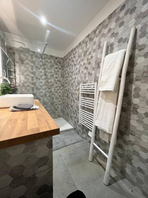 Studio Cosy Avec Terrasse Sur La Plage La Seyne-sur-Mer Luaran gambar